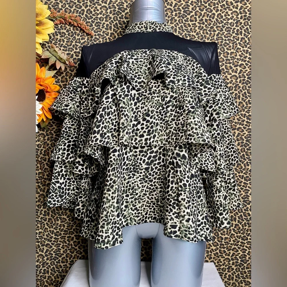 🦋B2G1🦋P•LUCA MILANO Tiered Ruffle Animal Print Mock Neck Blouse | MEDIUM | - Picture 3 of 9